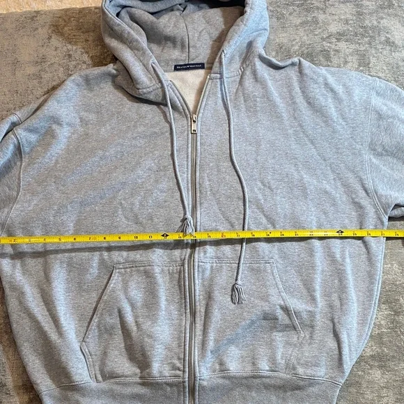 Brandy Melville Christy Zip-Up Gray Hoodie {315} - Picture 5 of 15
